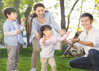 尊龙新家庭养育公益项目